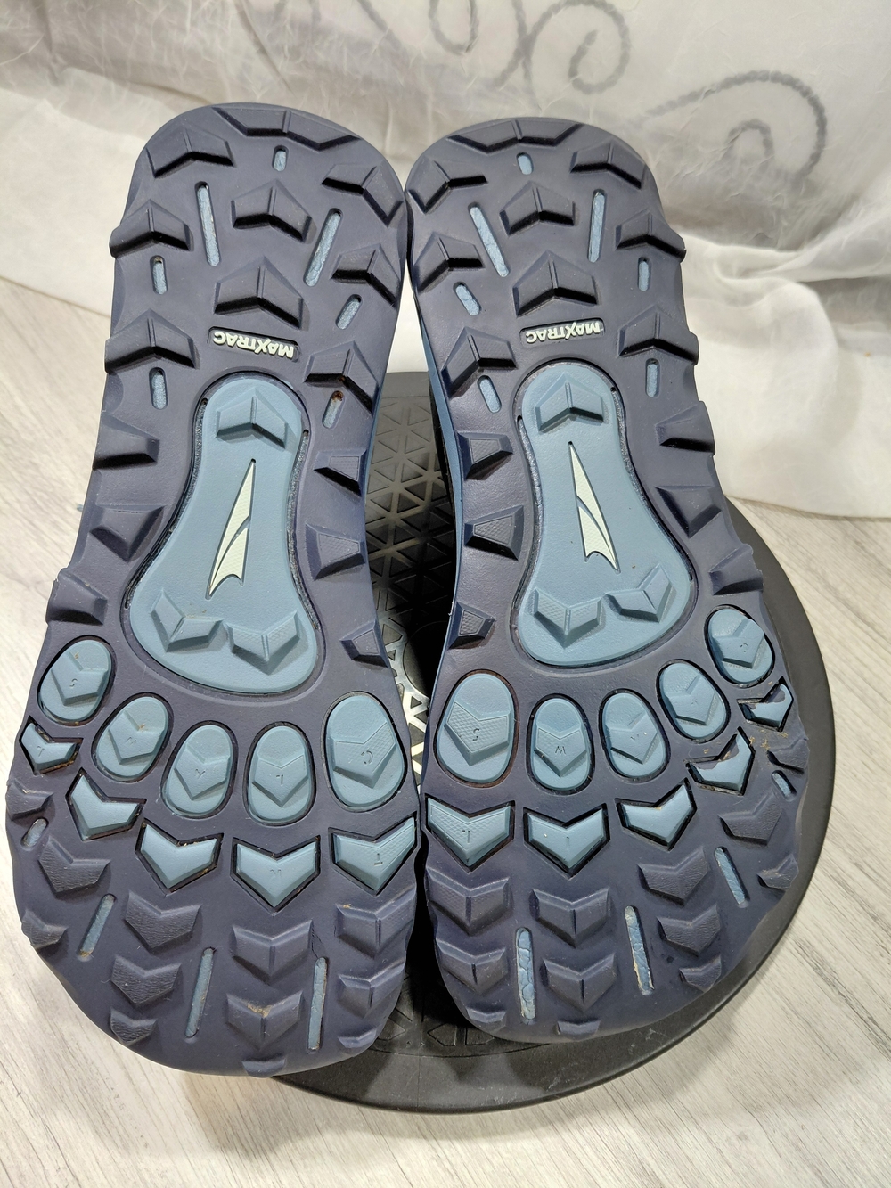 Altra Womens Lone Peak 6  Lightweight Trail Running Shoes Blue & Black SIZE 9.5 - Picture 7 of 13